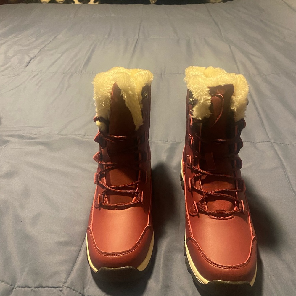 Women's Winter Boots in Red with Faux Fur Lining